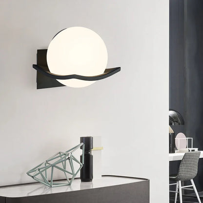 Makar Wall Light